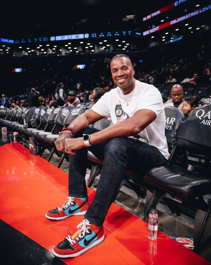 NBA宣传大使科林斯接受脑瘤治疗 6月刚与男友完婚